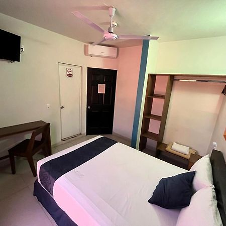 Hotel Juarez 70 Colima Exterior photo
